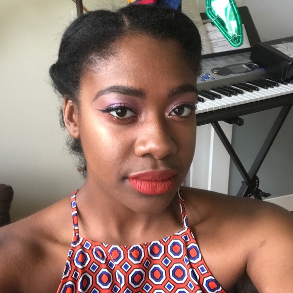 Meet your Posher, Blair - Picture 4 of 6